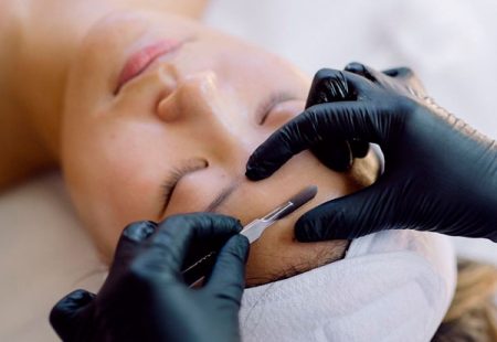 Dermaplane-Signature-Facial